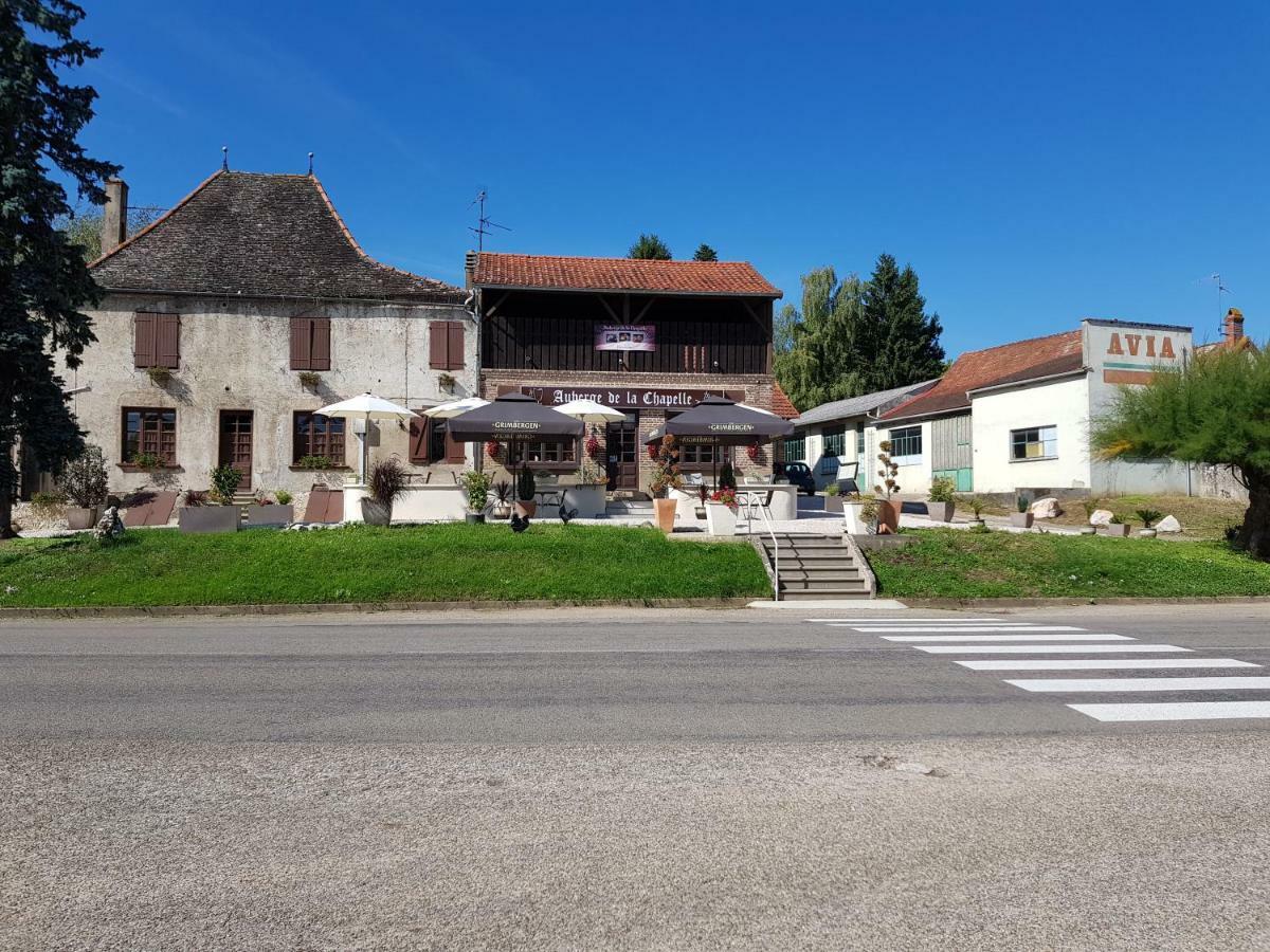 Gite Le Petit Pied-A-Terre La Chapelle-Saint-Sauveur  Eksteriør bilde