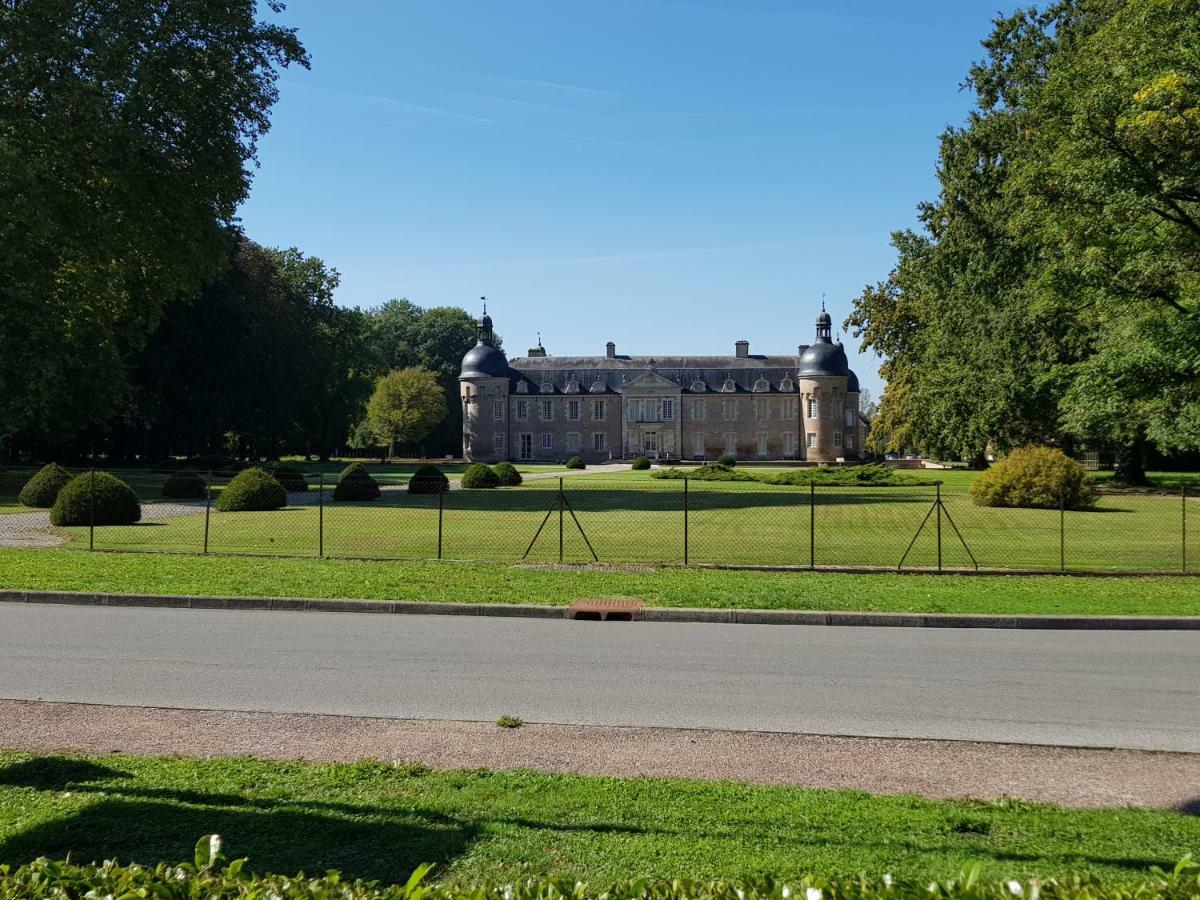 Gite Le Petit Pied-A-Terre La Chapelle-Saint-Sauveur  Eksteriør bilde